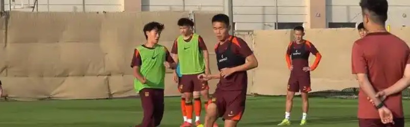 半岛体育官网-没钱了！国足住宿费7年跌10倍：曾热衷豪华单间，如今只能住标间