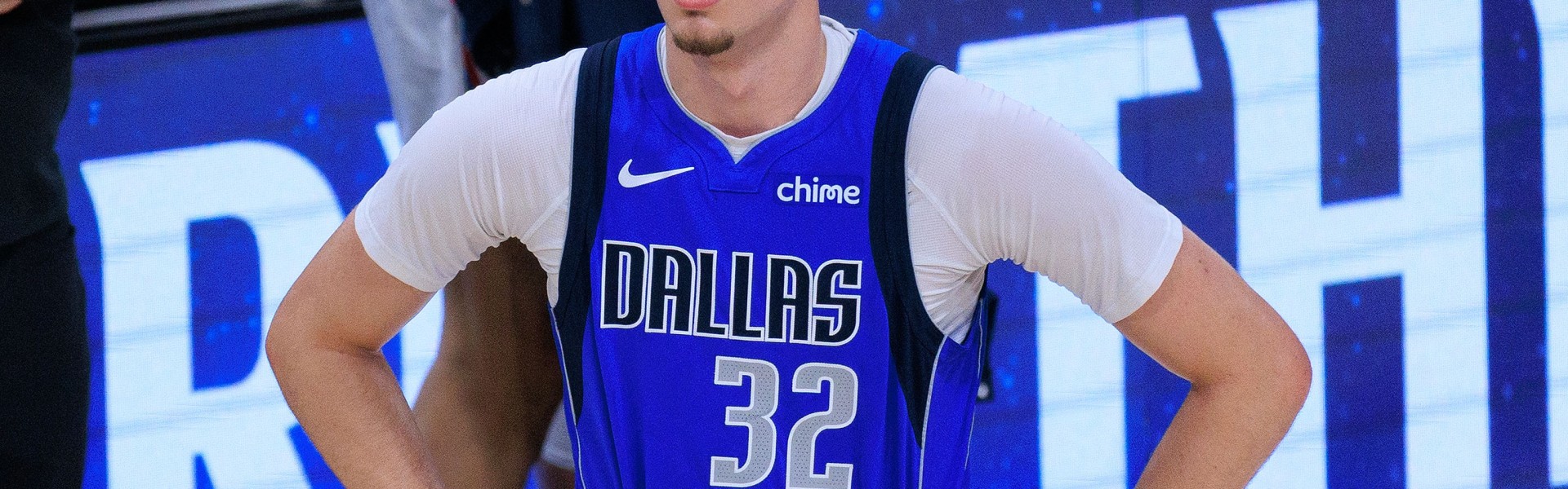 半岛体育APP-独行侠客战马刺 弗拉格升级为出战比赛 克莱缺阵