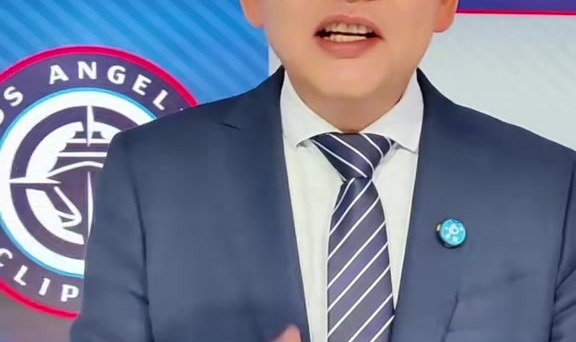 半岛·体育-苏群：我认为卢指导是好教练 活用哈登&amp;小卡证明其临场调整能力强